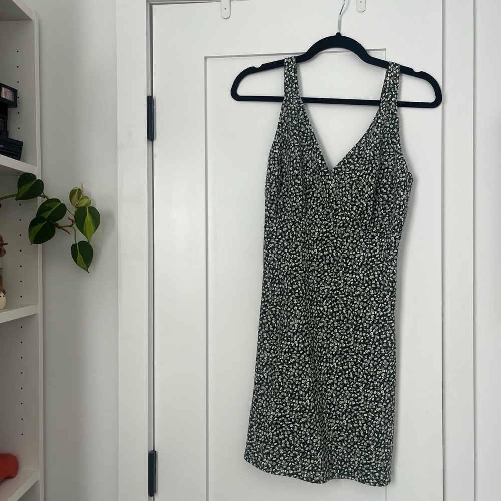 Abercrombie green floral dress
